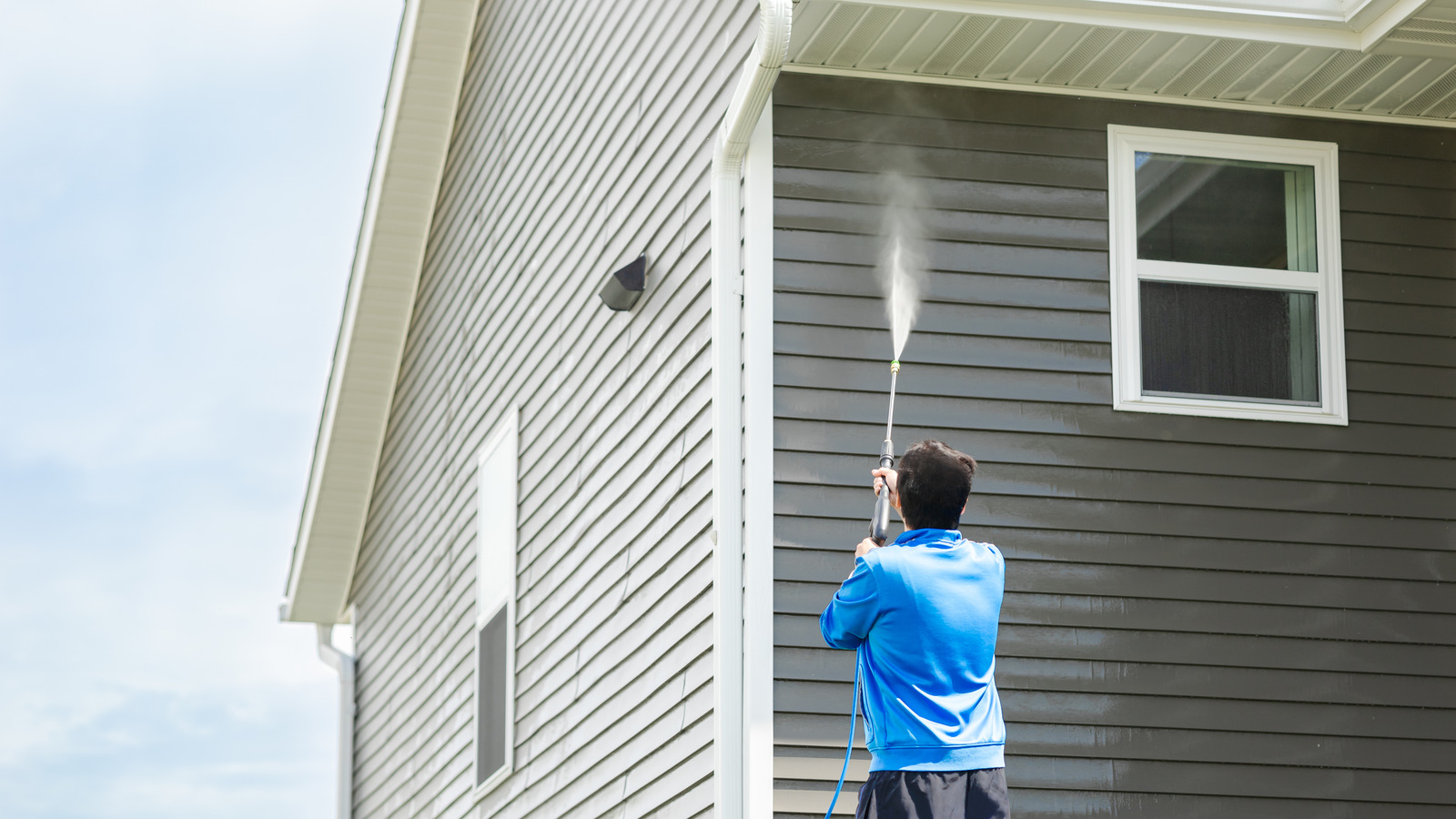 House washing service in Kansas City